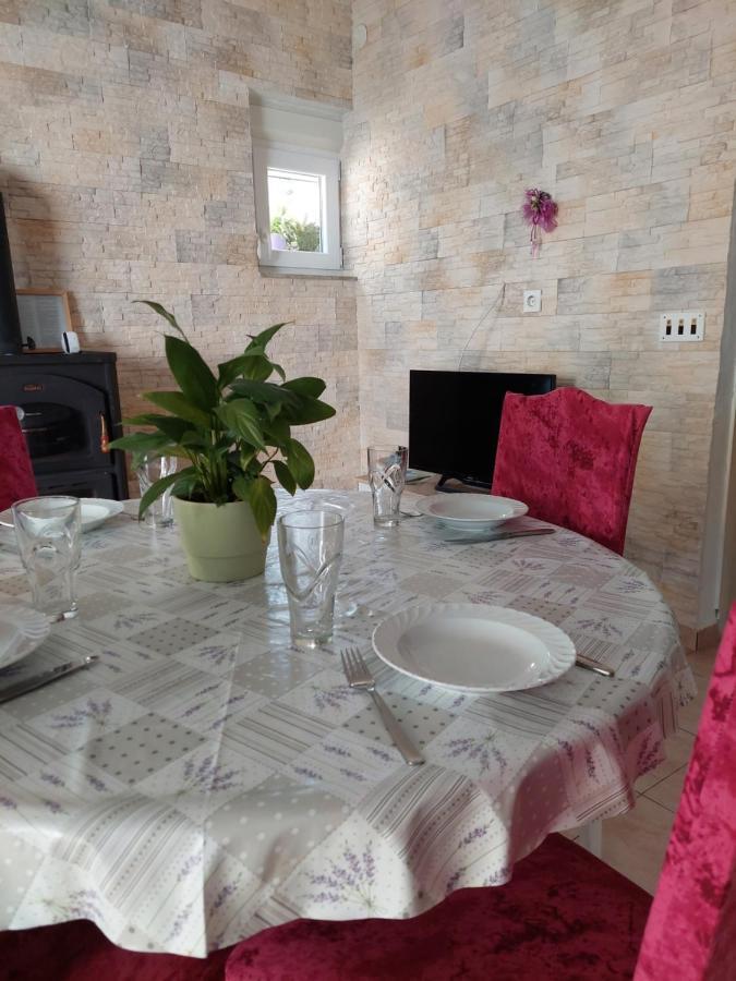Apartman Lucija Селине Экстерьер фото